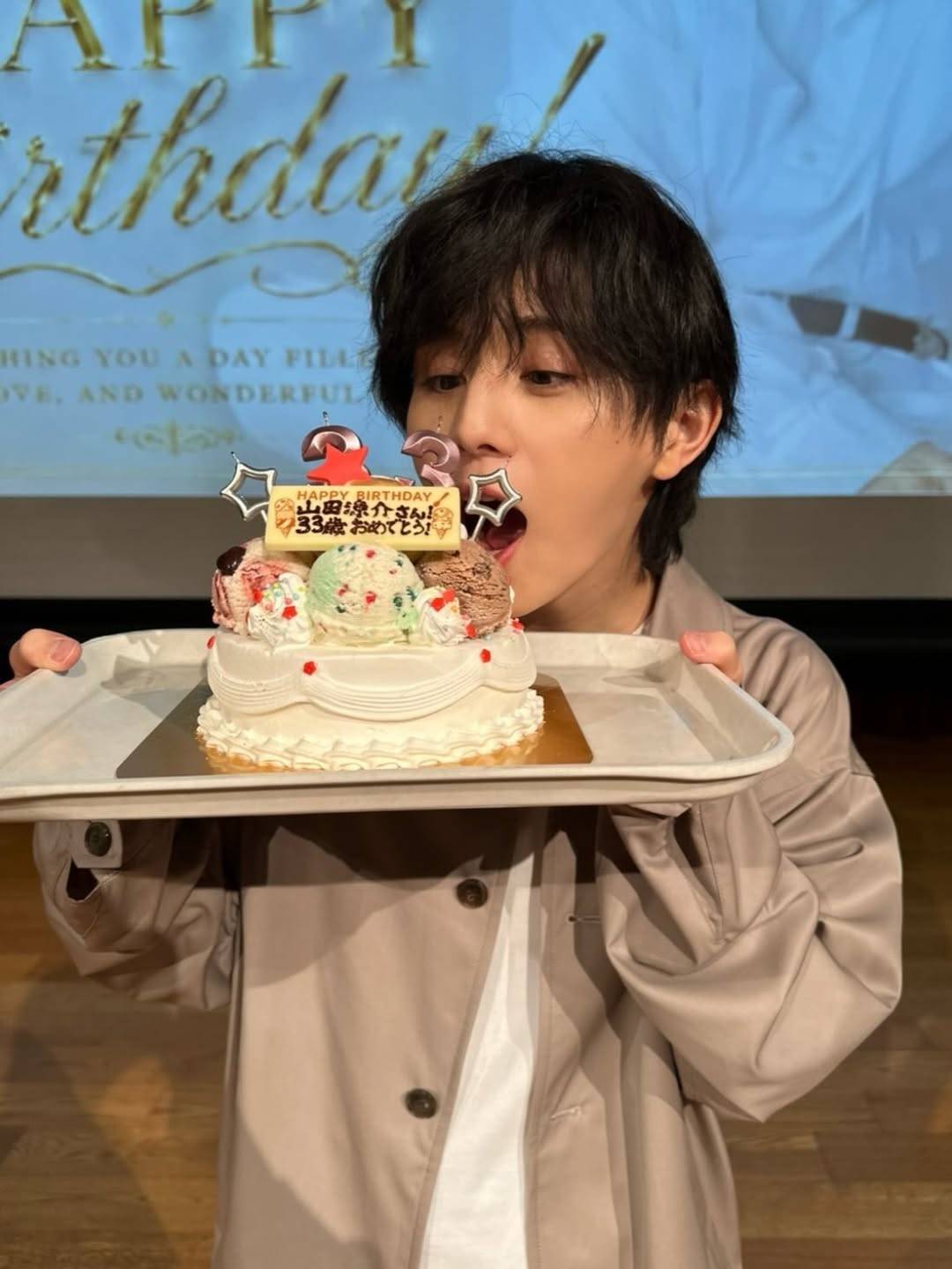 なにこれ？」「ねぇぇぇぇ！」33歳・ 山田涼介〝ビジュアルの変化〟に