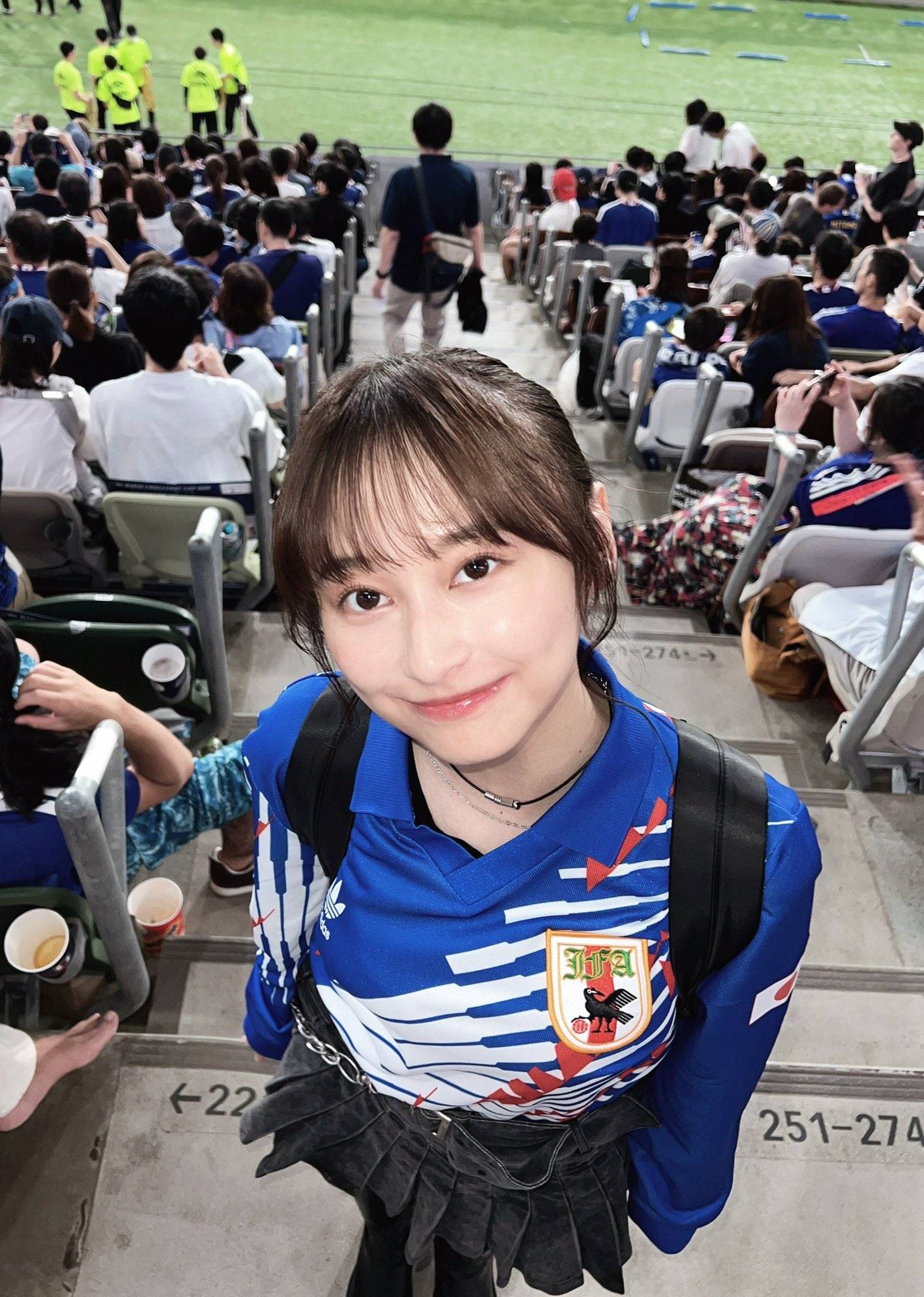 日本代表 ドーハ 1993  新品 ユニフォーム 影山優佳　2XL 影山優佳「もう売り切れ…」ミニスカに合わせた〝復刻ユニ〟に反響続々