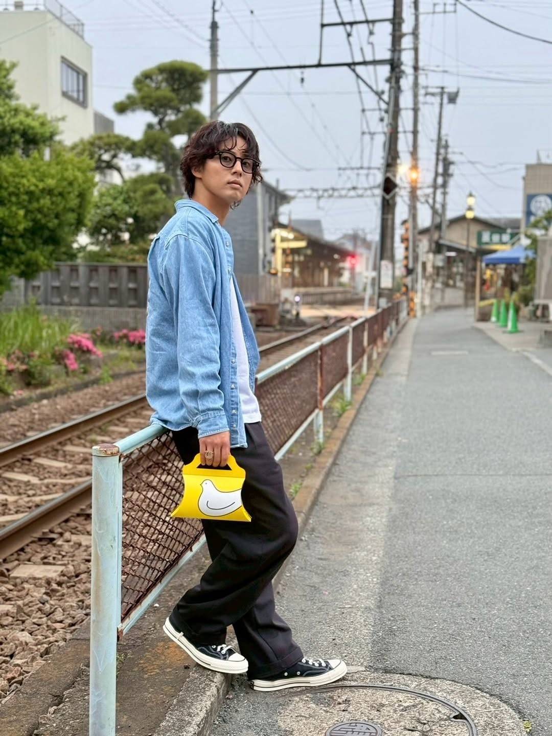 キスマイ藤ヶ谷太輔〝デニムに鳩サブレー〟私服コーデに「サブレが