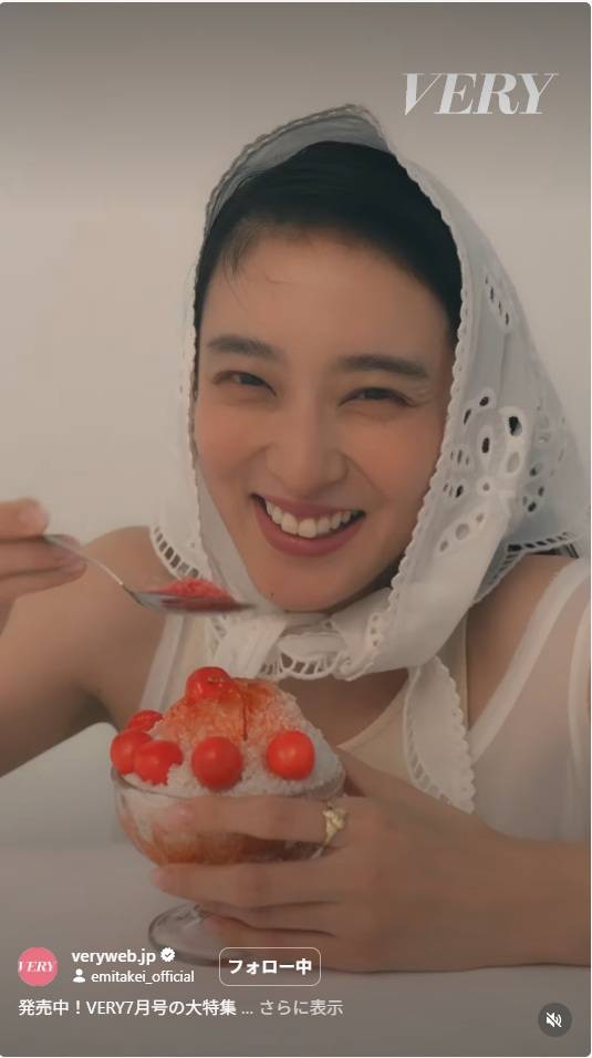 人気絶頂期に〝電撃婚〟 3児の母・武井咲〝カートにお菓子〟デザートを