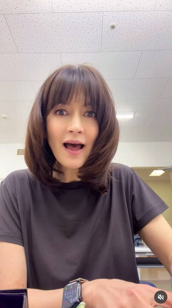 「見たことなかった」アンジェラ・アキ〝メガネ無し〟姿が反響「尊いぜ」「なんだか不思議な感じ」の声:「おっ!」でつながる地元密着のスポーツ応援 ...