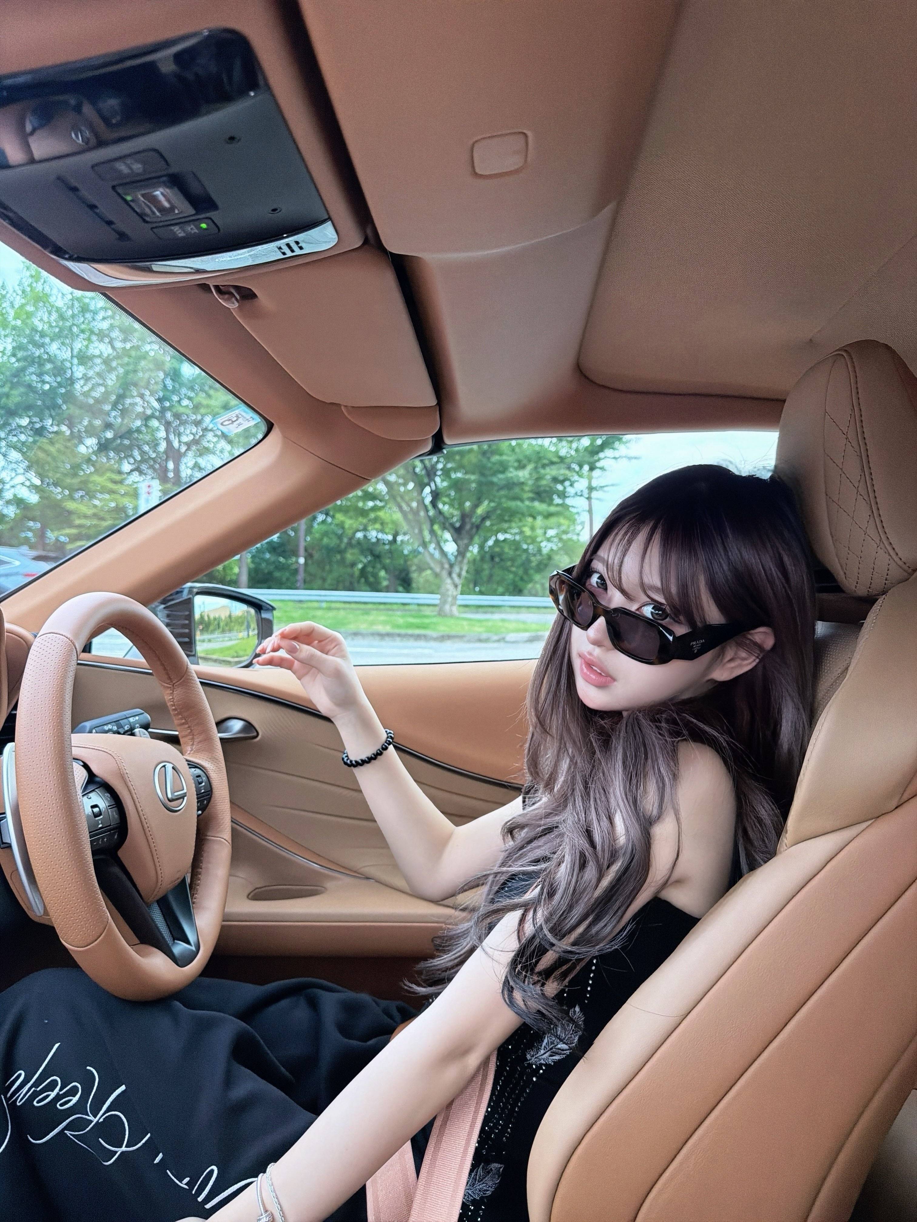 人生成功しすぎ…」19歳で〝高級オープンカー〟納車にネット衝撃