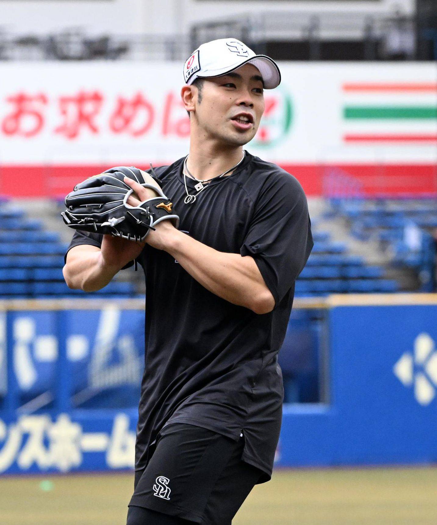 守備練習する柳田（撮影・柿森英典）｜【7.18 ロッテ戦ハイライト