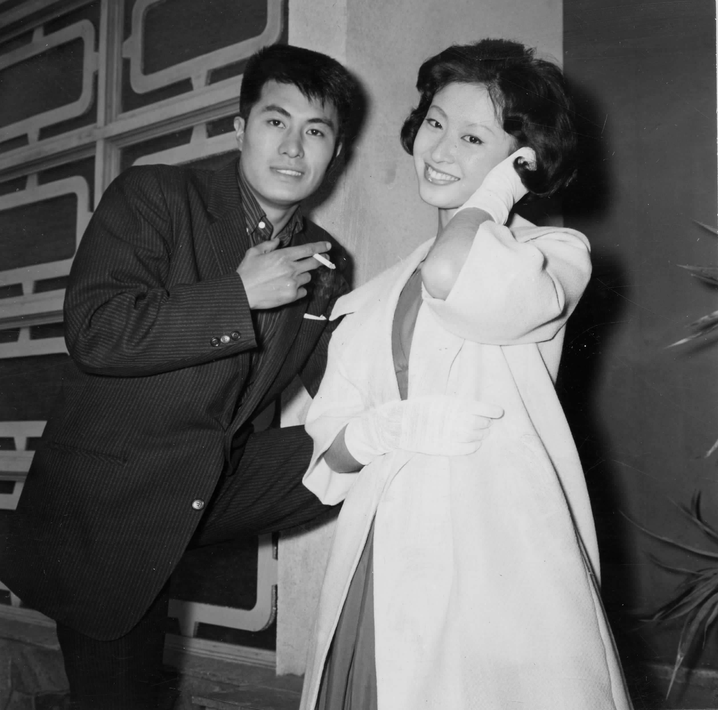 三田 佳子 若い 頃