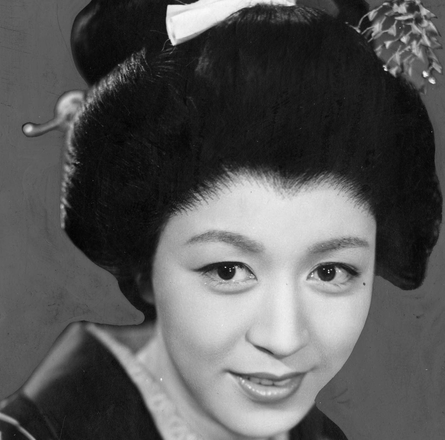 草笛 光子 若い 頃