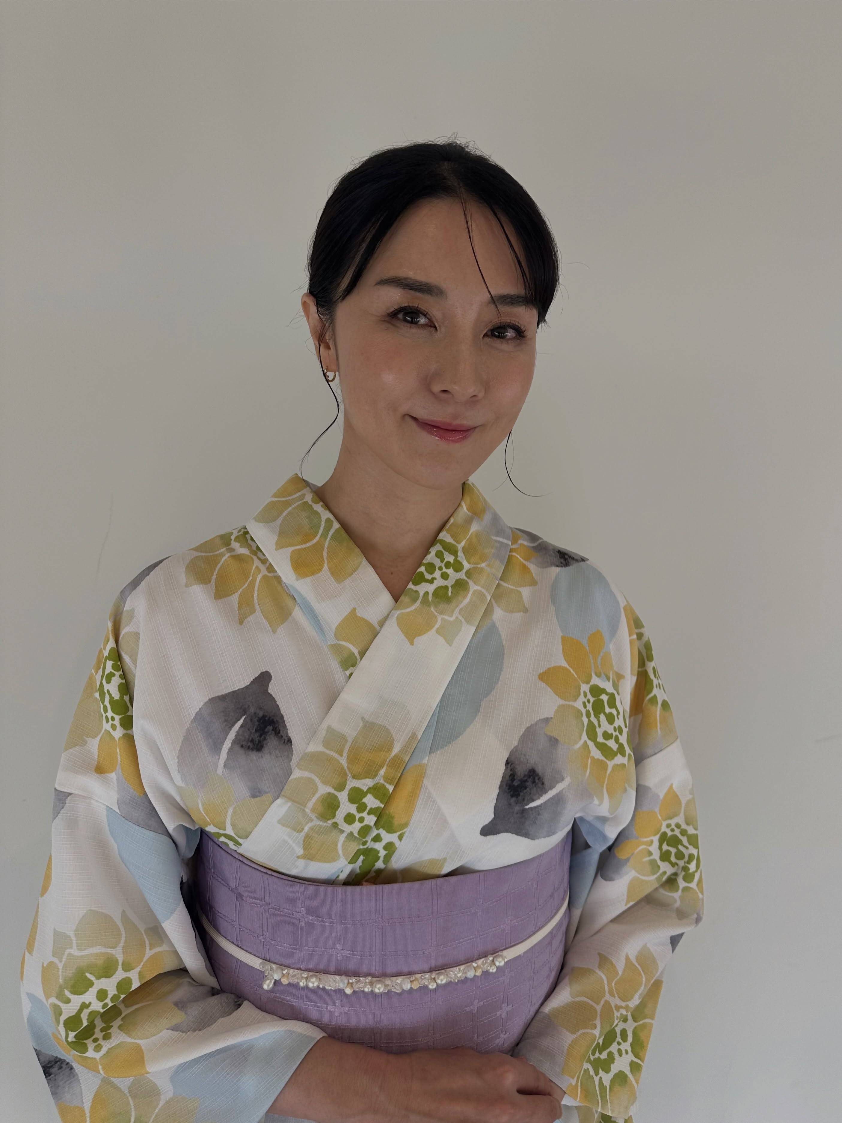 14歳下俳優と電撃婚…〝昼顔女優〟伊藤歩の妖艶ショットに反響「年を重ねるほどに…」「色っぽさが滲み出てる」「涼やか」:「おっ!」でつながる地元 ...