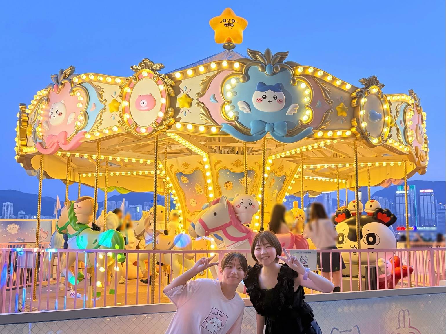 ⭐️激レア⭐️ちいかわ うさぎ はちわれ メリーゴーランド テーブル