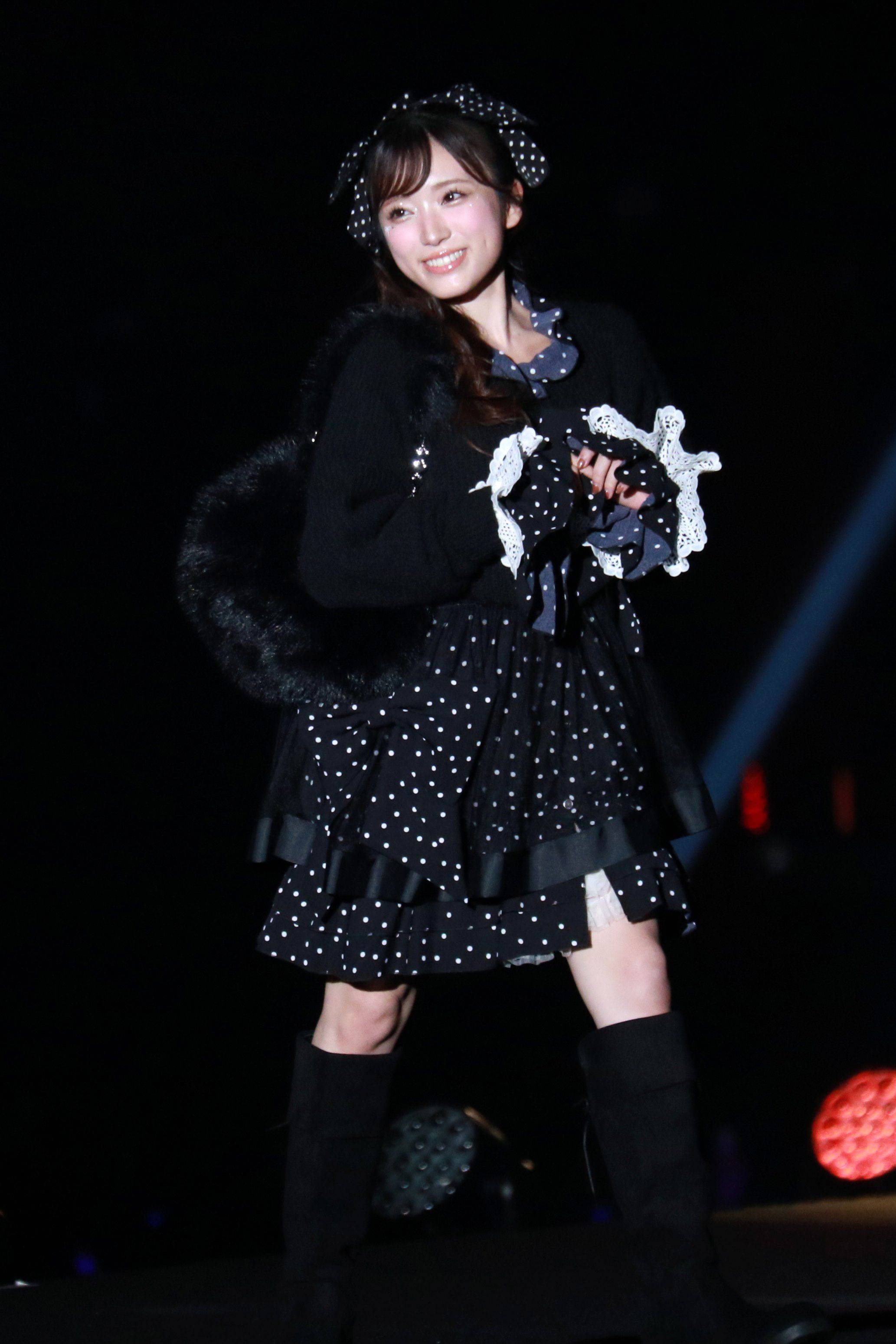 矢吹奈子