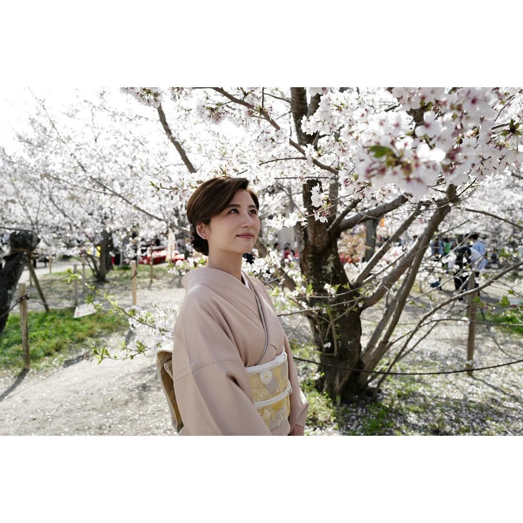 女子アナ　着物美人 座禅にサウナ、古都で花見…「土曜はナニする!?」MC38歳 艶やかな着物姿に「凛として  美しい」「気品」「見とれちゃいます」と嘆息：「おっ！」でつながる地元密着のスポーツ応援メディア 西スポWEB OTTO!