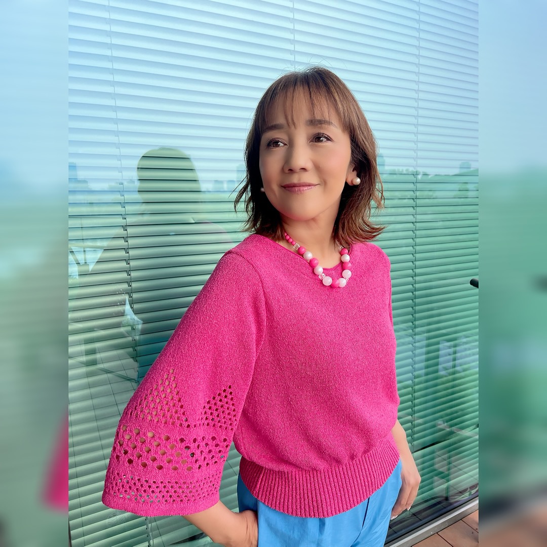 アイドルデビューから37年…元祖バイリンガルタレント西田ひかる