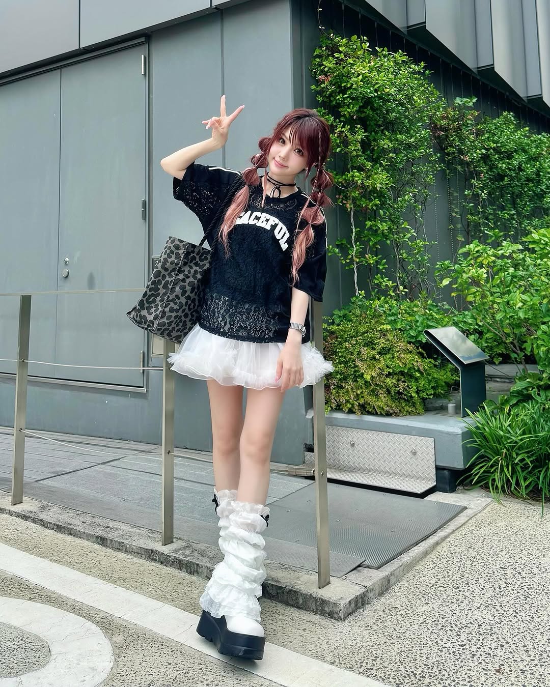 【８月中期間限定価格】田中れいな(元モーニング娘。) サイン入り写真 Amazon.co.jp: モーニング娘田中れいな 生写真 でOGメン特別