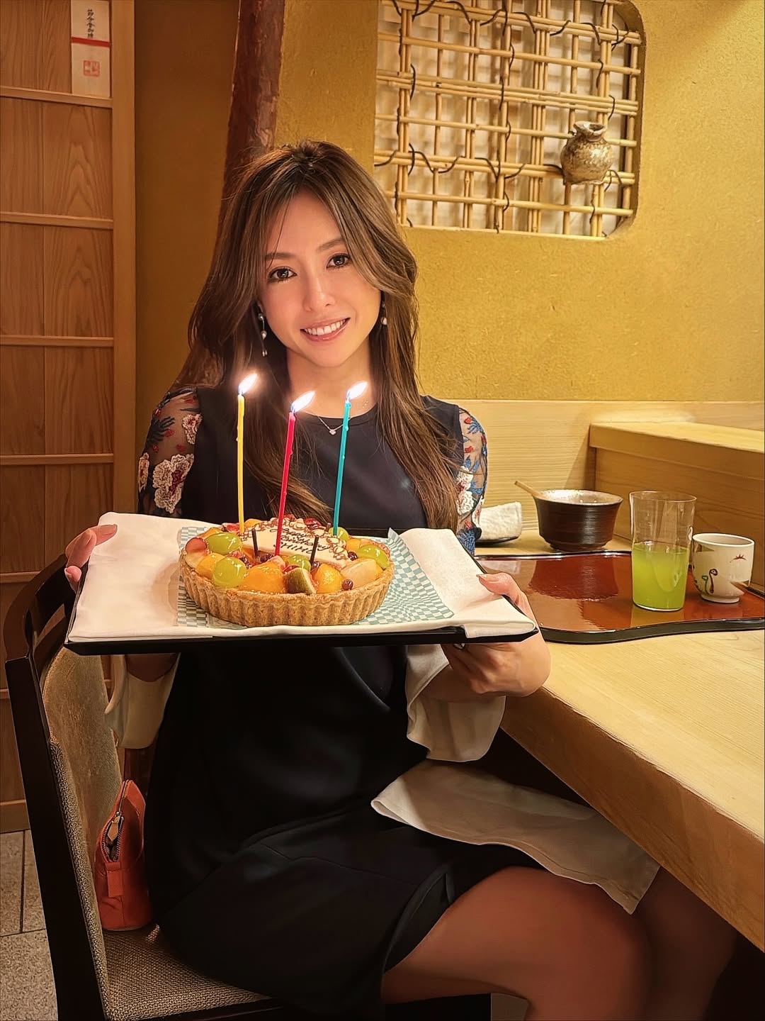 30代かと」「奇跡の54歳」大河内志保の誕生日ショットに反響：「おっ