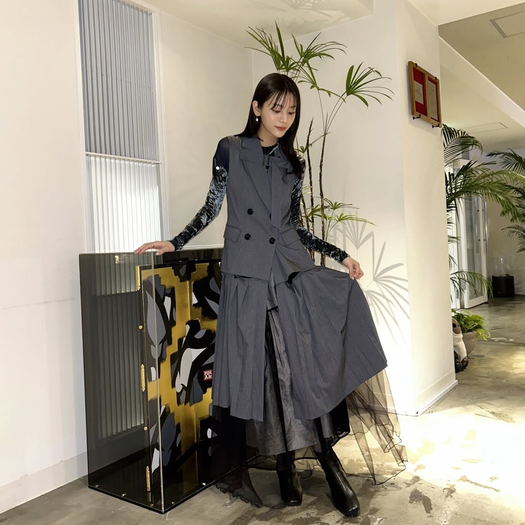 土日特売) 貴島明日香 サイン色紙 手形付き 土日特売) 貴島明日香 サイン色紙 手形付き 41+zJ3qC6dL._UF350