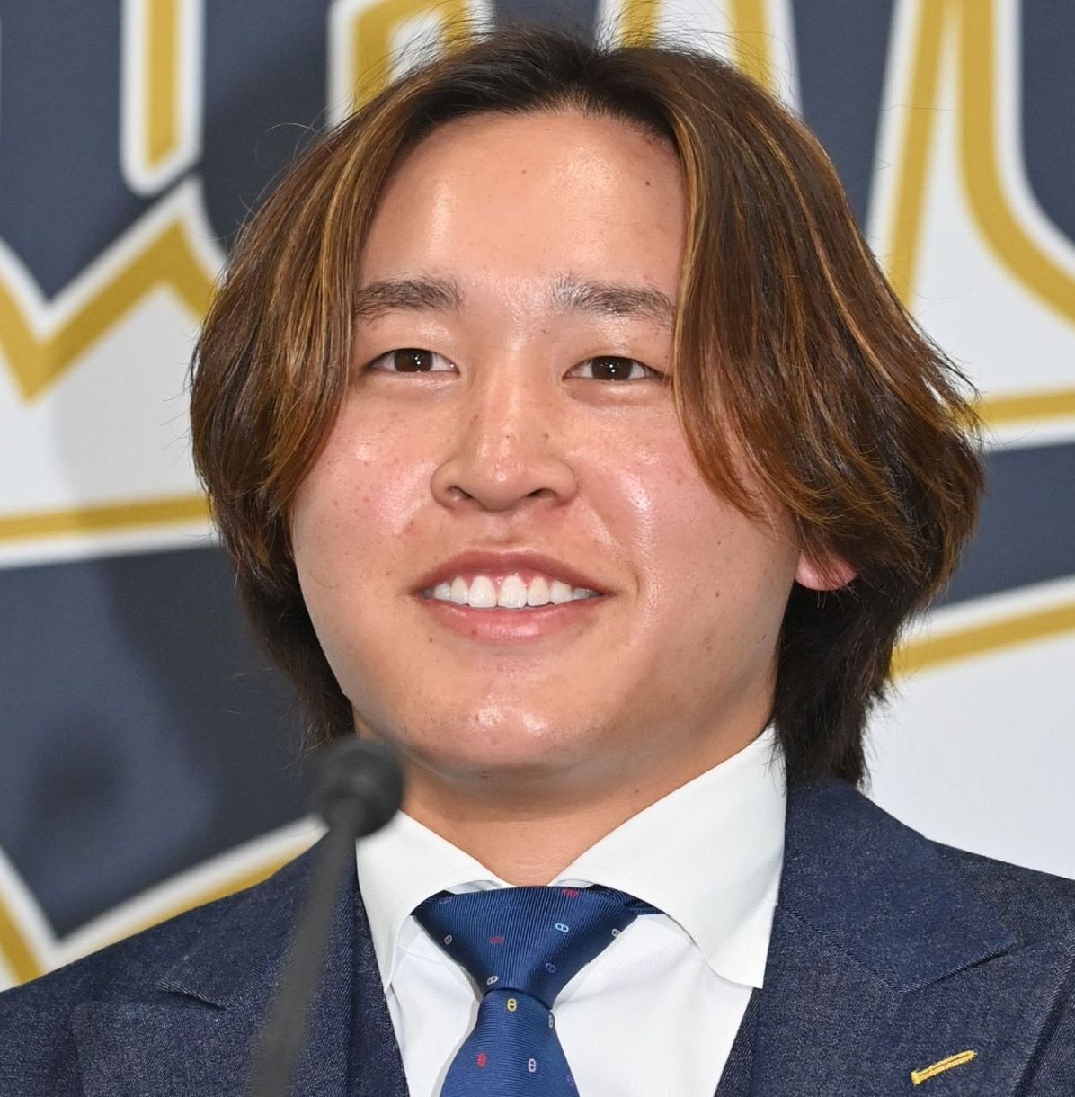 しょんぼりしてる笑」オリックス宮城大弥が〝倍増〟更改も〝推しの熱愛