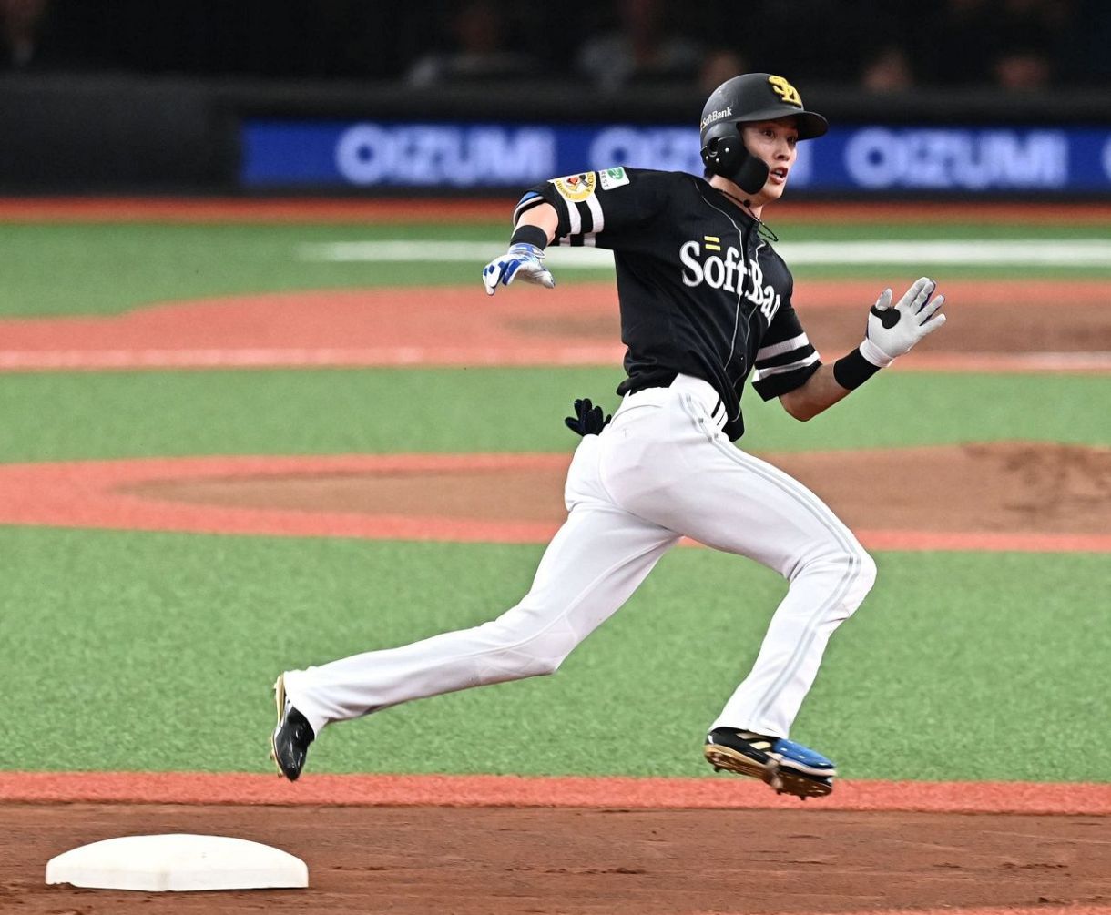 動画】「速すぎて笑ってしまった」ソフトバンク周東佑京、中堅越えで