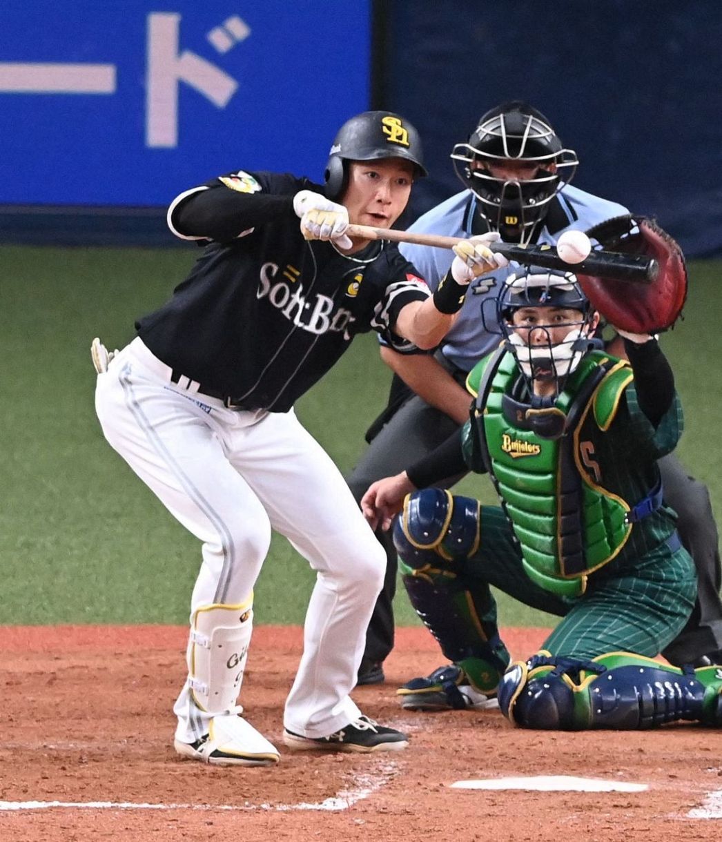 ソフトバンク柳田悠岐と近藤健介が勝利への執念を見せたバントと守備