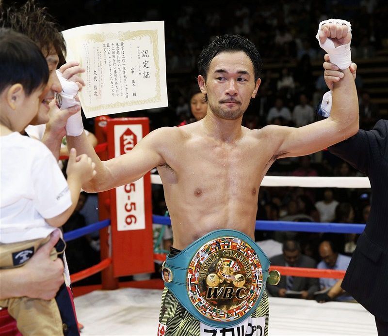 福岡市で23日、元世界王者・山中慎介さんのサイン会 プロボクシング