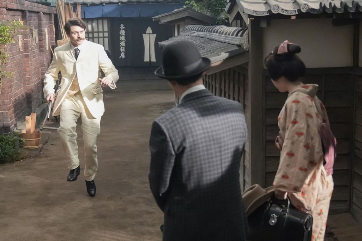 こんな朝ドラあった？」〝おじじ様〟小日向文世と〝錦織さん〟吉沢亮の 