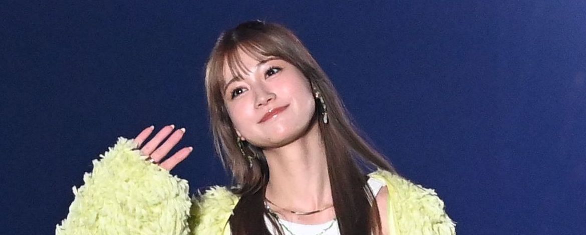 別人みたい」めるる〝雰囲気ガラリ〟デコ出しオールバックに反響続々