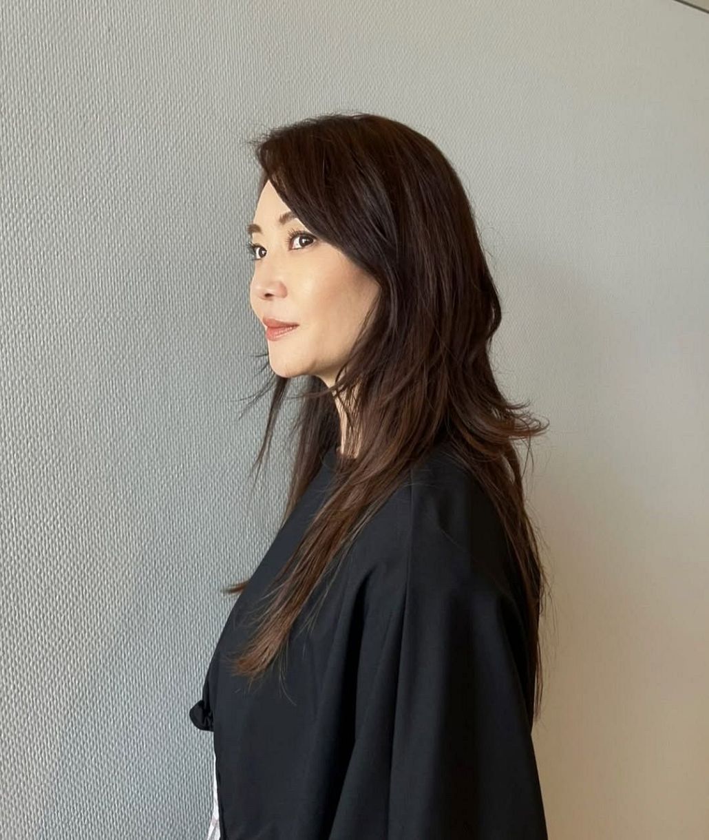 鼻が赤いなー、と思ったら…」観月ありさの〝激変〟衣装姿が話題！年下