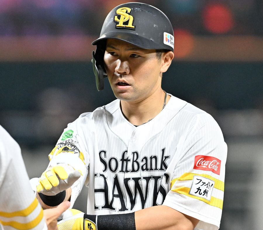 ソフトバンク、中村晃を今季初めて出場選手登録抹消 頸部痛などで離脱