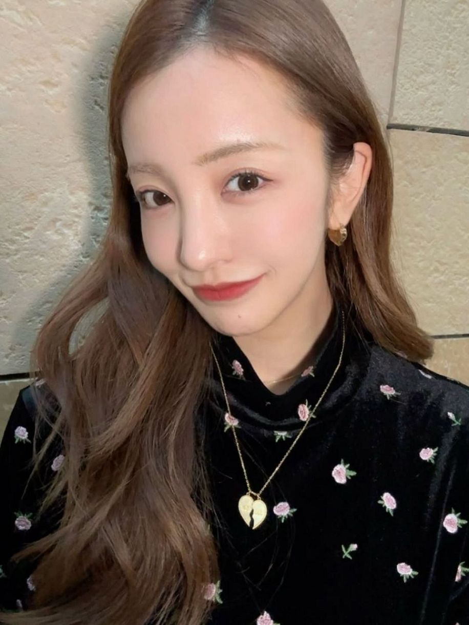 主婦してるともちん」板野友美が庶民的スーパーに！〝レアな〟買い物中