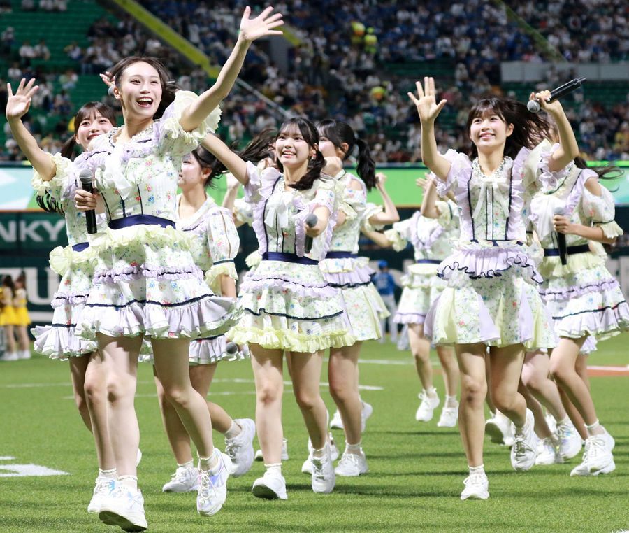 日本一まで駆け抜けて」HKT48がペイペイドームでメロンジュース