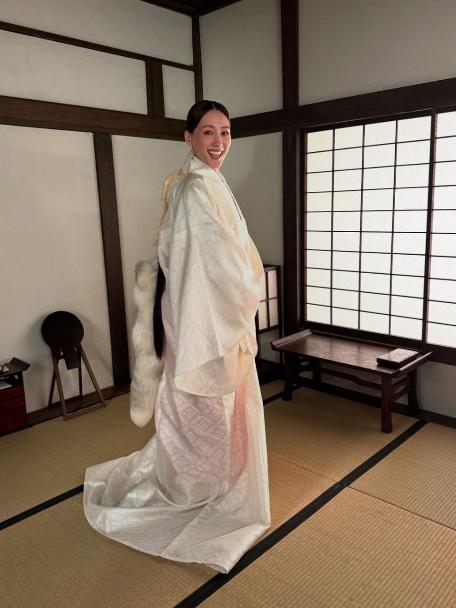 玉 鷲 綾瀬 はるか