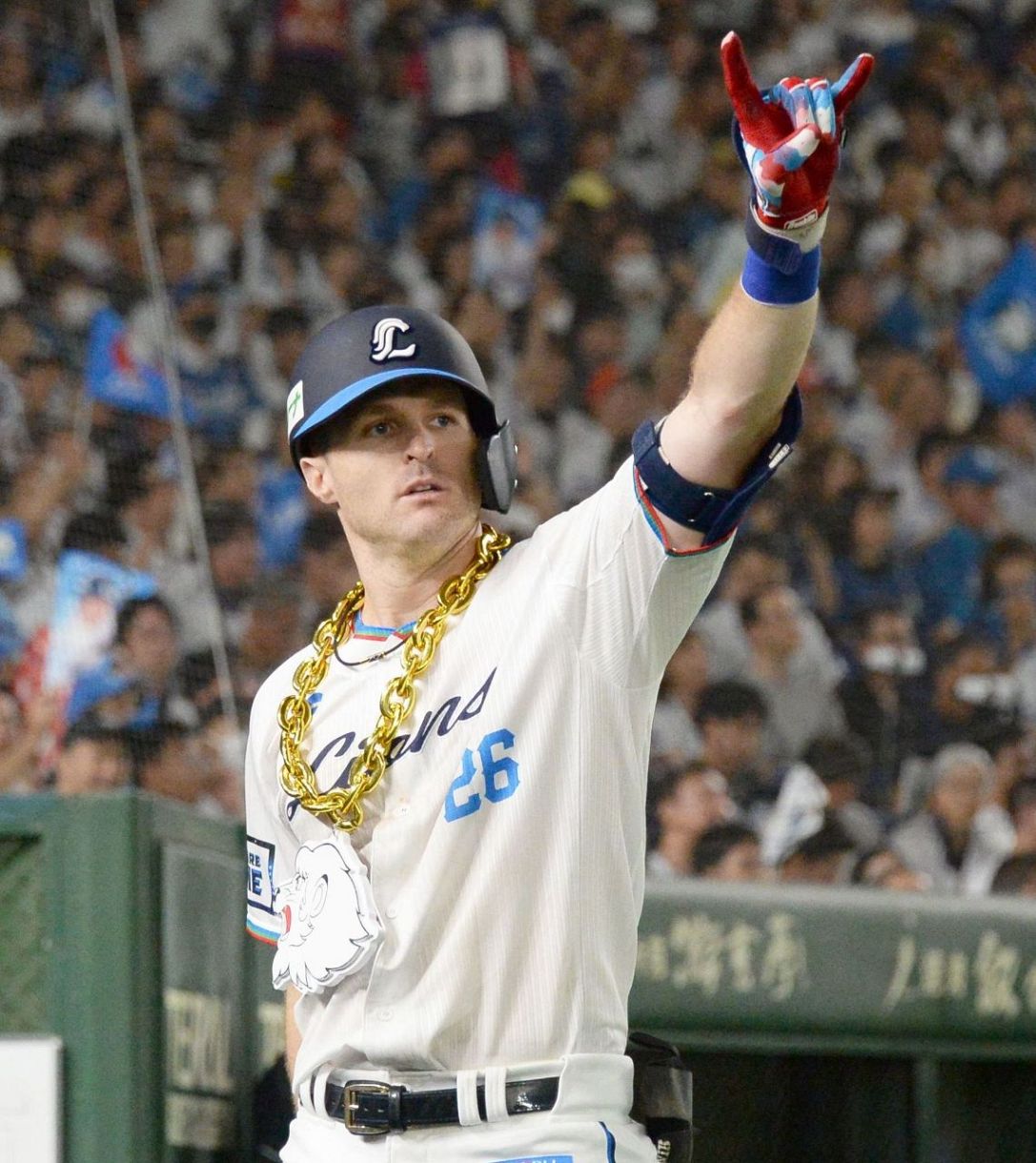 西武から3年ぶりのベストナインプレーヤー、タイラー・ネビンが初受賞