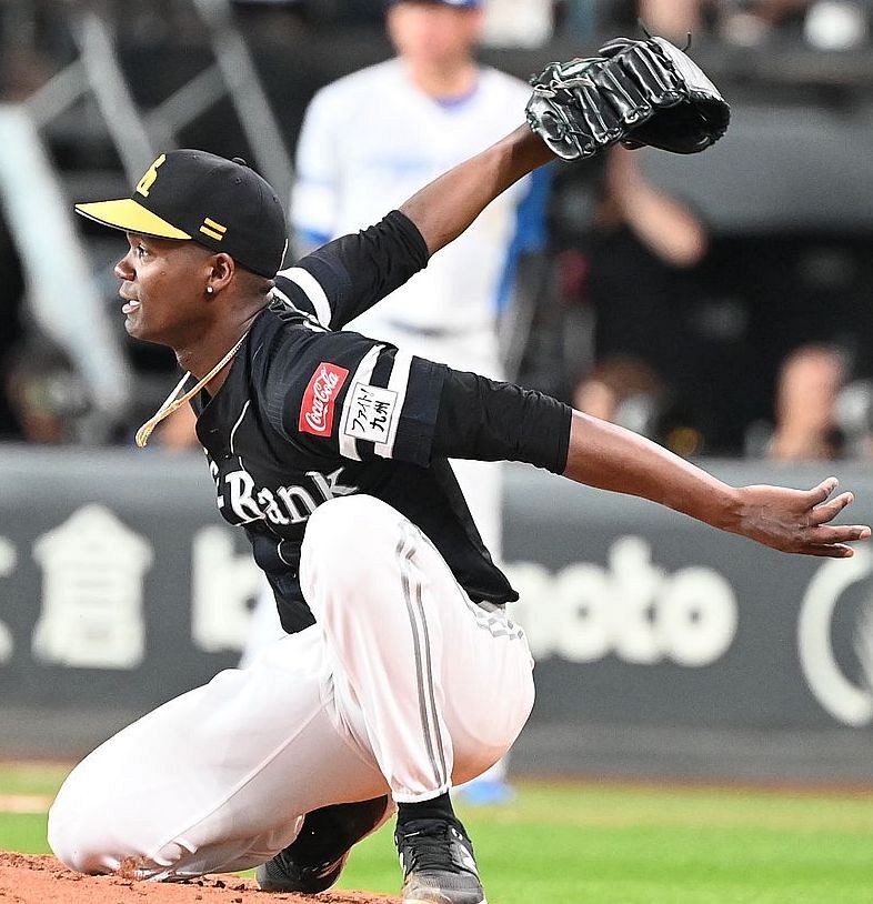 勝利届けた左手の〝お守り〟イラスト ソフトバンク・モイネロが5勝目