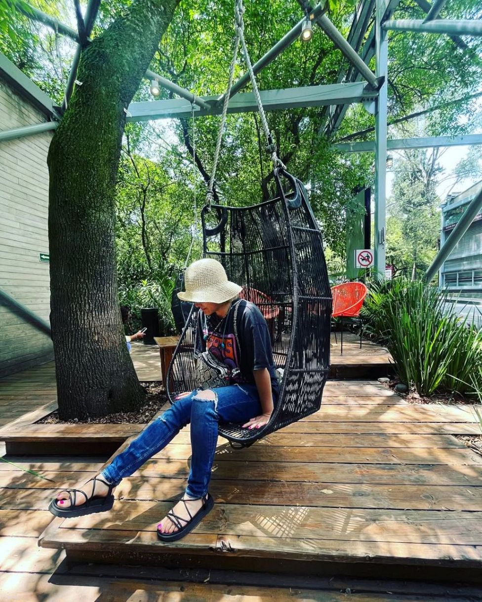 11月危篤公表の元女優、希良梨さん〝激変〟金髪スマイル復活ショットに反響続々「輝いてる」「スゴく良いスマイル」