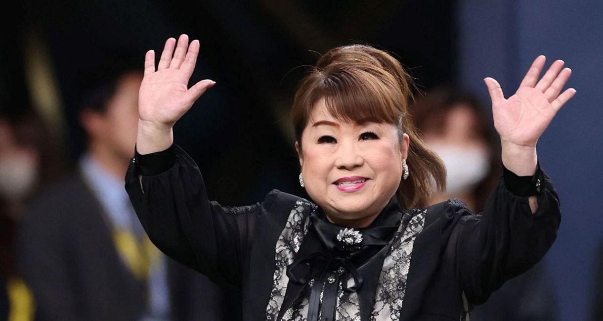 演歌界の大御所71歳天童よしみ、93歳母親と顔出し2ショットに反響続々