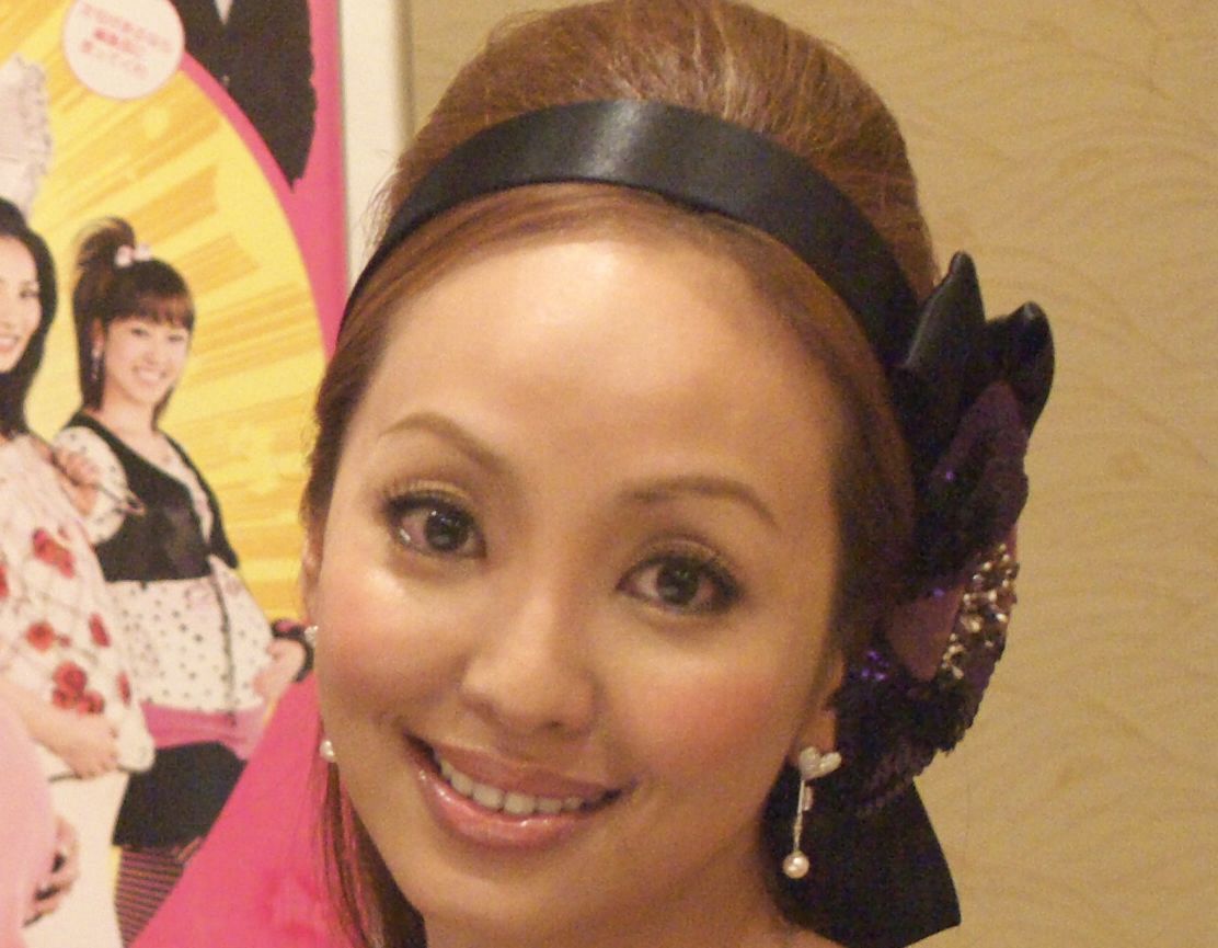 神田 う の 整形