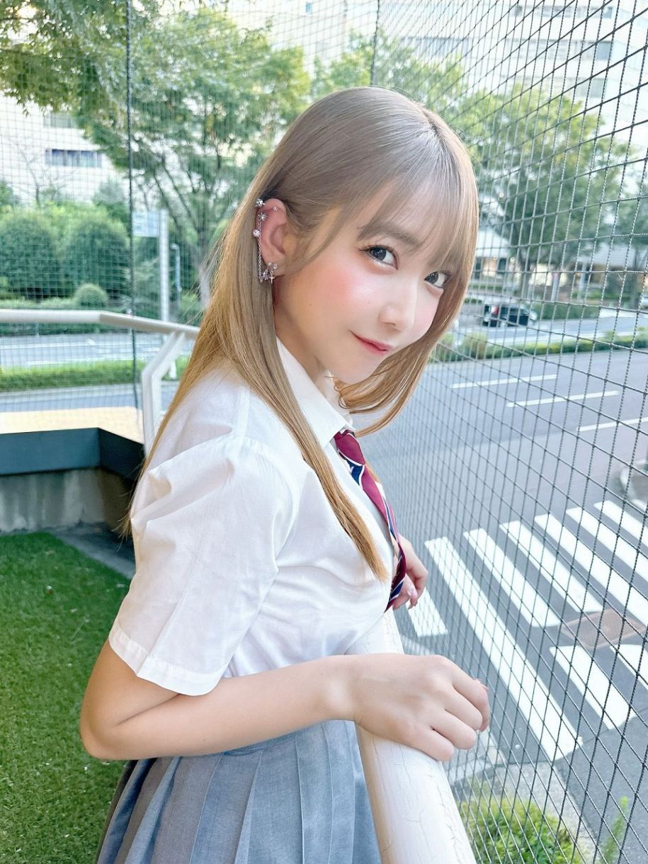天羽 希 純