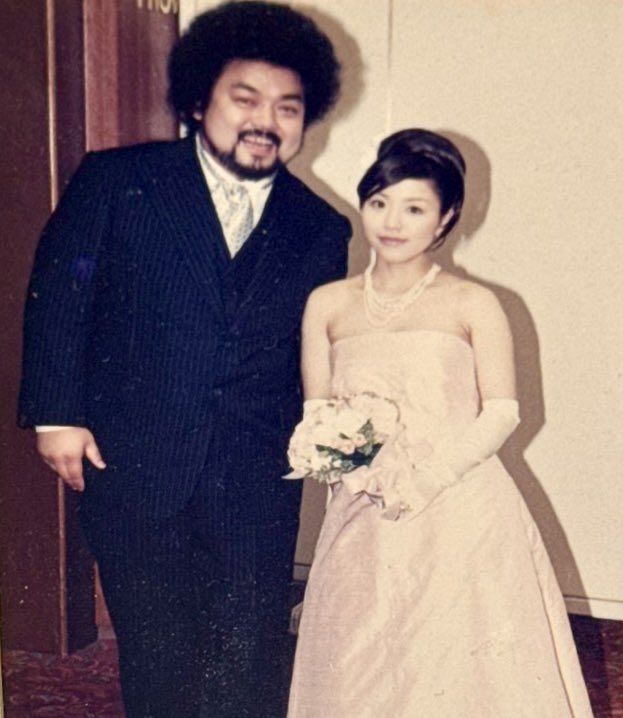 25年前の結婚ショット公開、〝激ヤセ〟パパイヤ鈴木の近影に反響