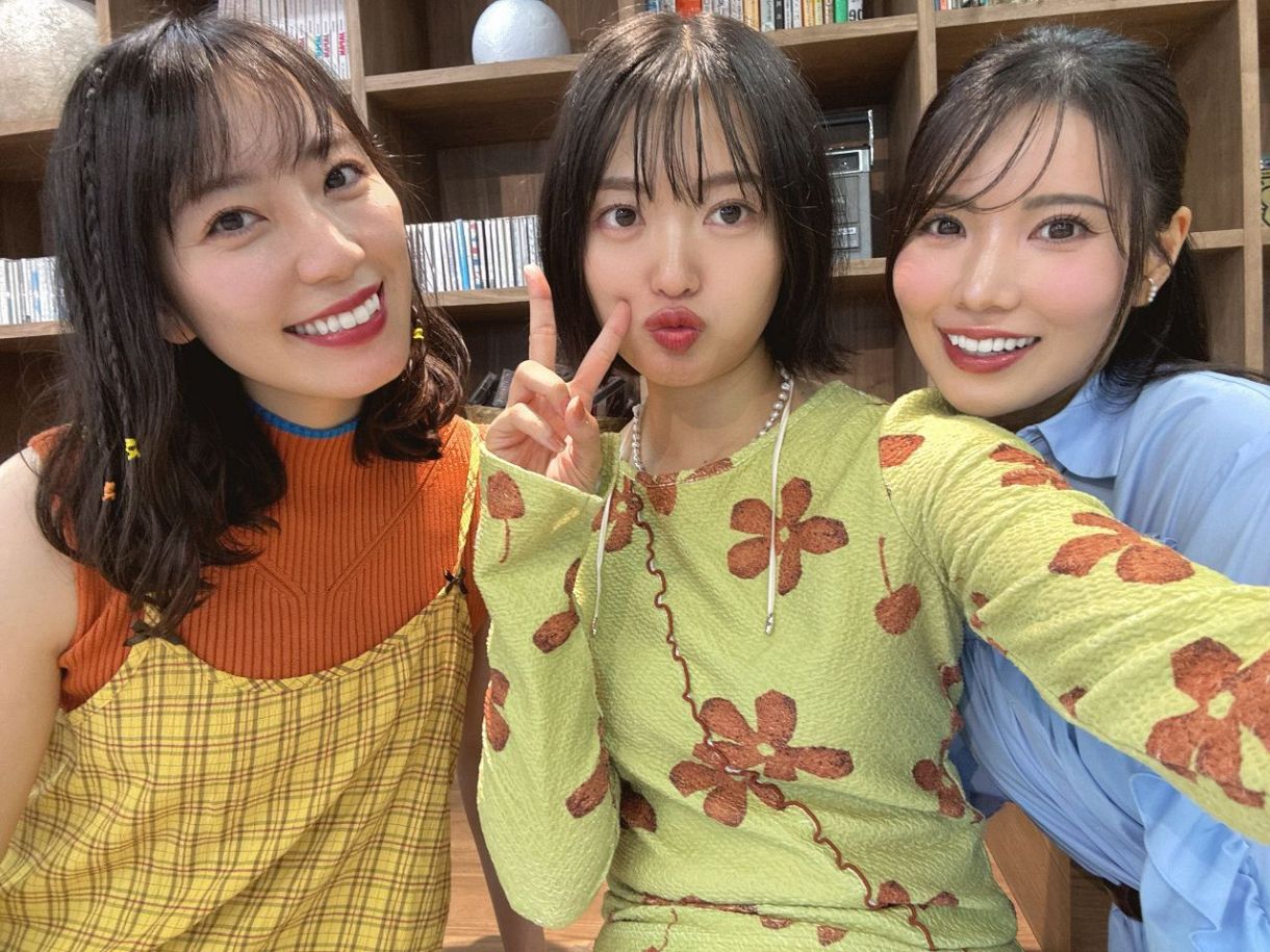 AKB元メンバー〝つるつる3ショット〟に反響！北原里英、倉持明日香