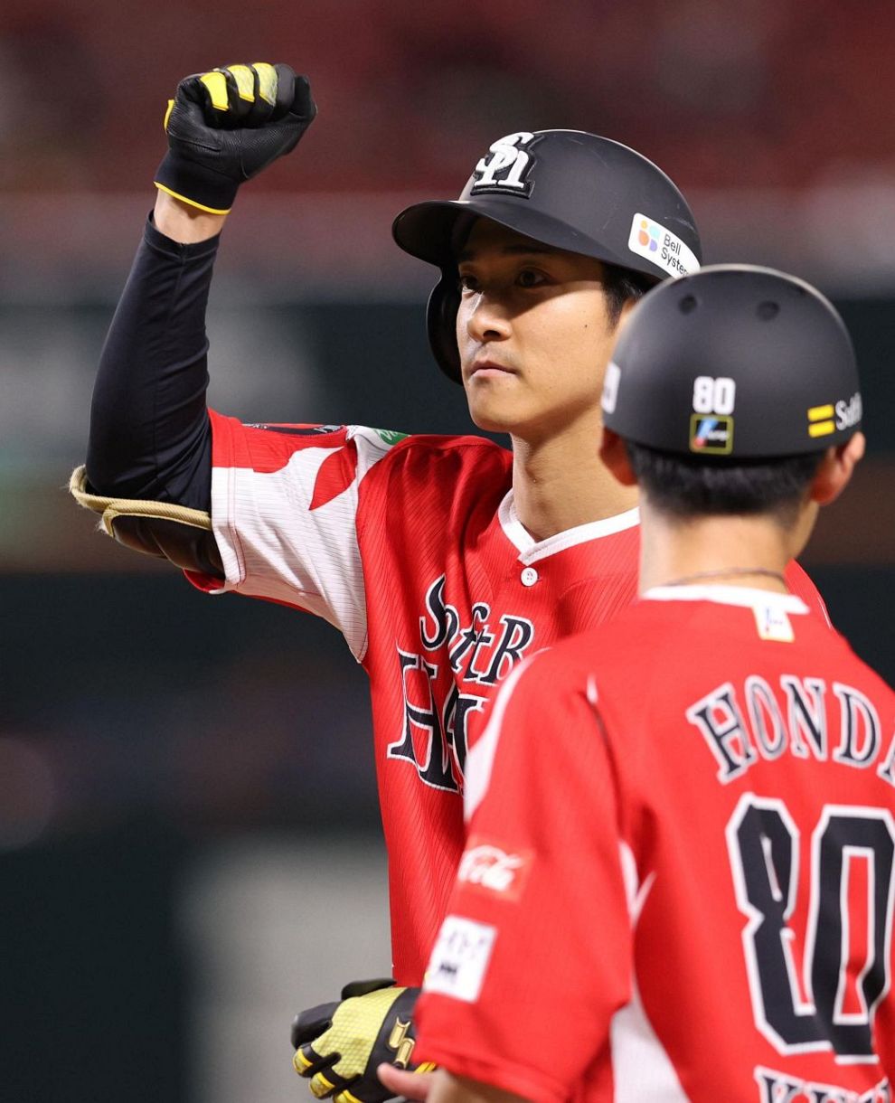 柳町達　フォト happybirthday #柳町達 #4月20日 #26歳 #softbankhawks