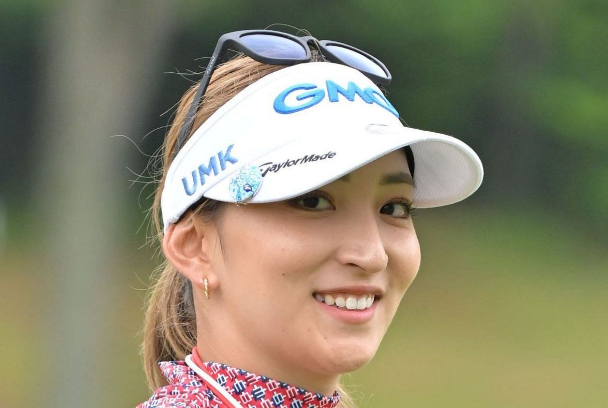 脇元華 鷹女〟スタイル脇元華が竹田麗央、小祝さくらと3ショット、ソフトバンク戦を豪華客室から観戦：「おっ！」でつながる地元密着のスポーツ応援メディア  西スポWEB OTTO!