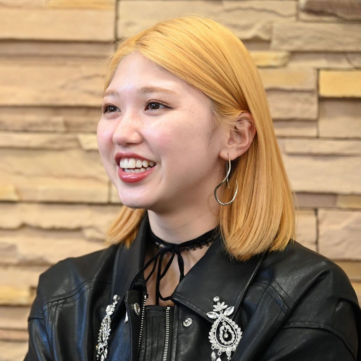 アンジュルム前リーダー竹内朱莉「愛」を語る ソロデビュー