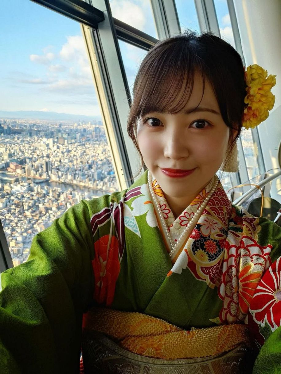 写真下手すぎて…」櫻坂46松田里奈の〝斜め上の加工ショット〟が話題