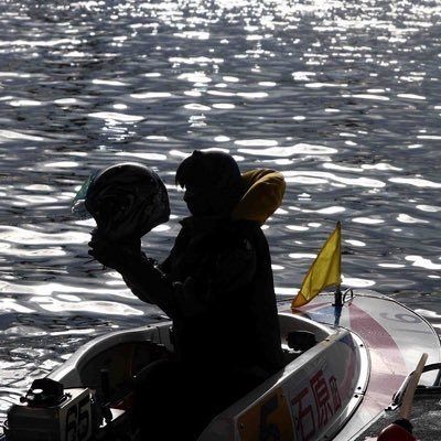レアな2ショット」21歳新鋭女子ボートレーサーが39歳スーパー