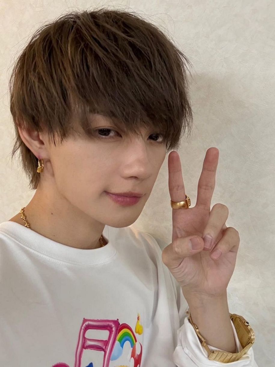 【激レア☆】M!LK 佐野勇斗 生写真 22杯目 コンプ M!LK佐野勇斗、実父の“キメ顔”写真公開「いつもありがとう」 「親子で