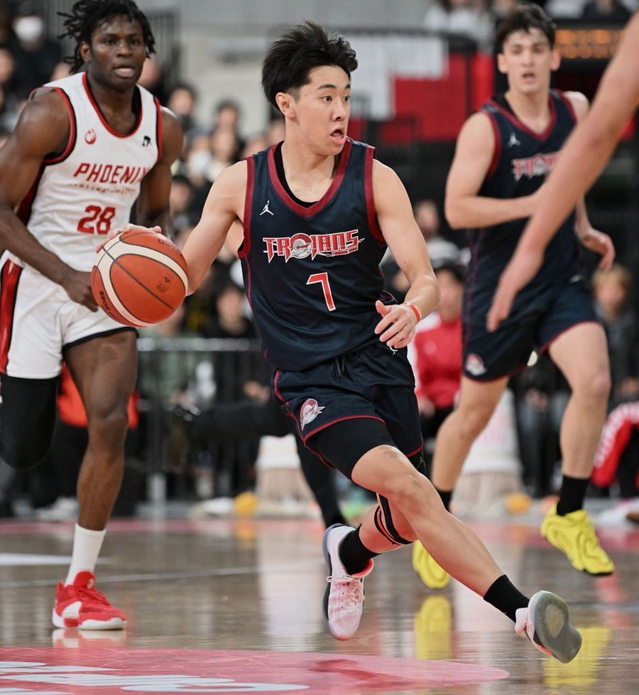 決勝カード決定 初の連覇目指す福岡大大濠―初V狙う東山 夏の王者鳥取