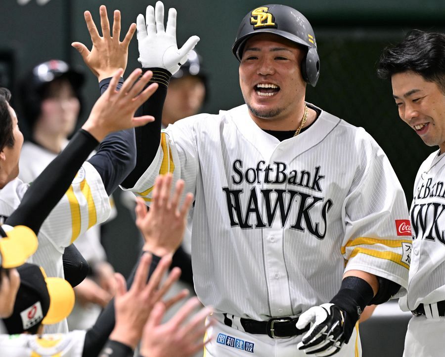 ついに出た！ ソフトバンク山川穂高、32打席ぶり安打が6号ソロ本塁打