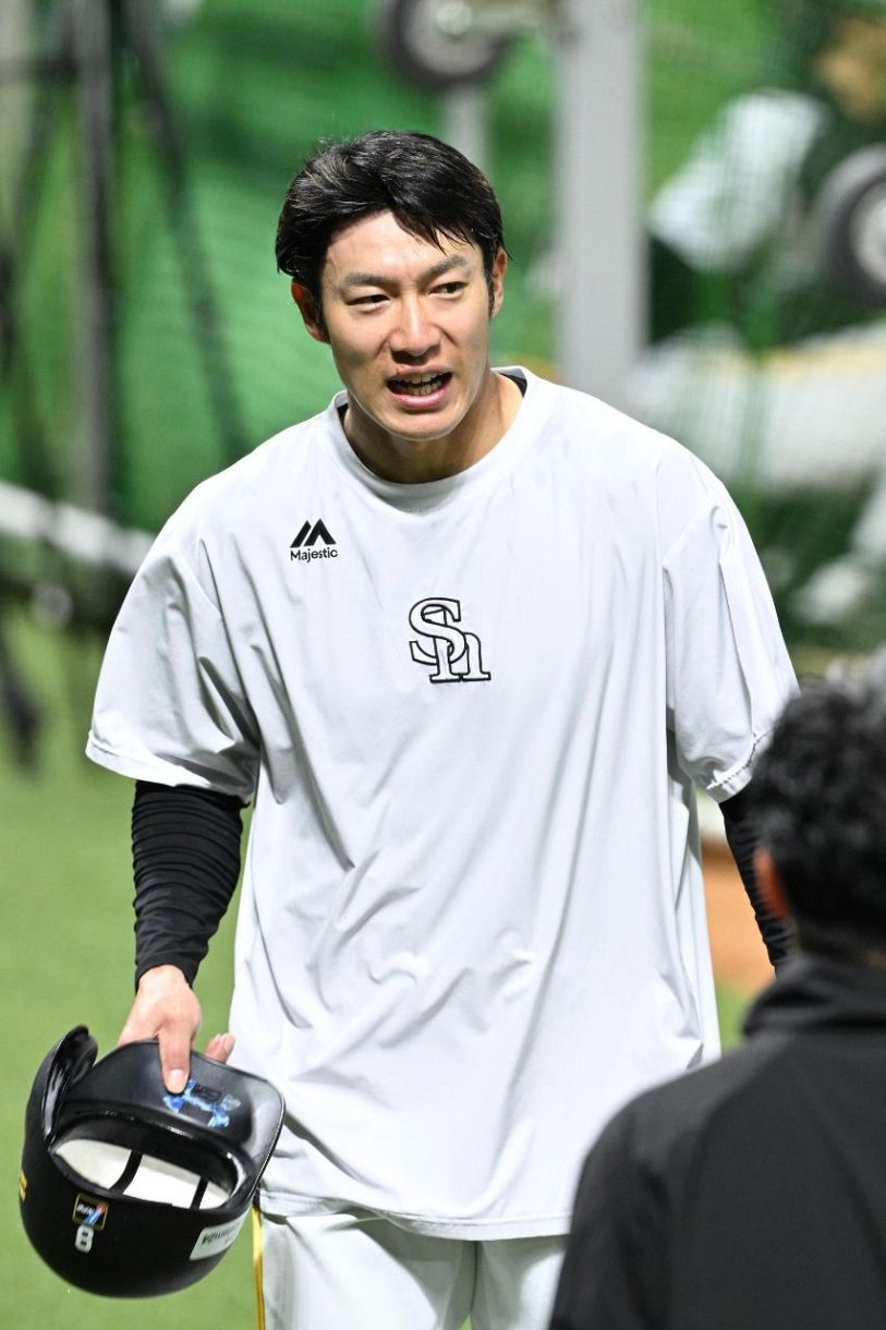 打撃練習を終えて引き揚げる柳田（撮影・星野楽）｜柳田悠岐が10試合