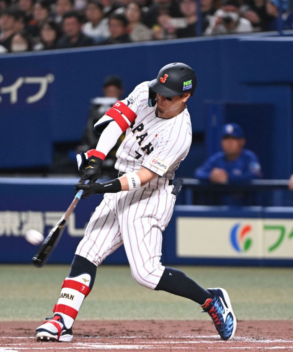 3戦連続4番の阪神・佐藤輝明が実戦3試合で8打点マーク 右翼席へ豪快