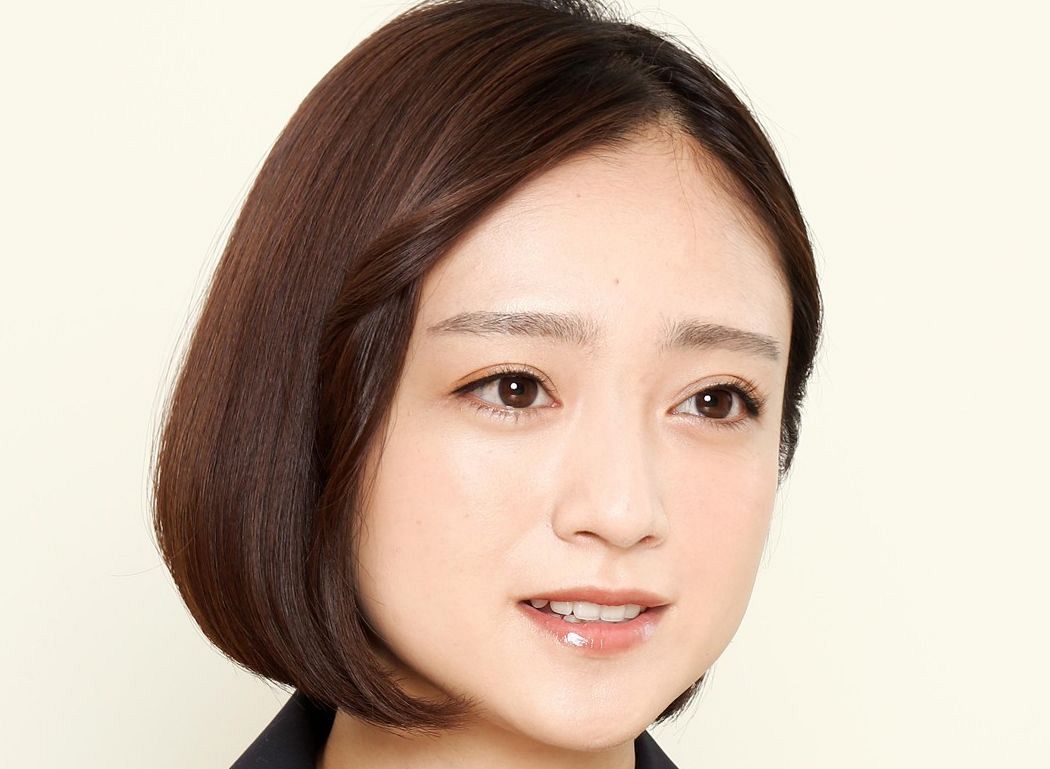 安達 有 里