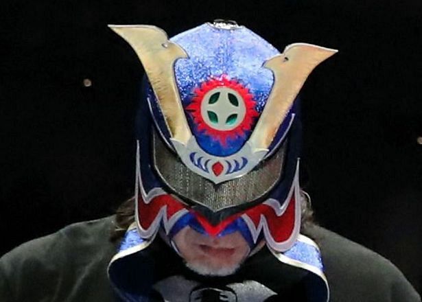 エル・サムライ マスク 新日本プロレス　最終値下 新日退団から18年エル・サムライ〝還暦〟最新ショット&伝説マスク