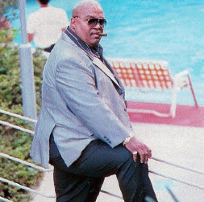 緊急入院から5日〝黒い呪術師〟ブッチャーさんの回復中〝病床