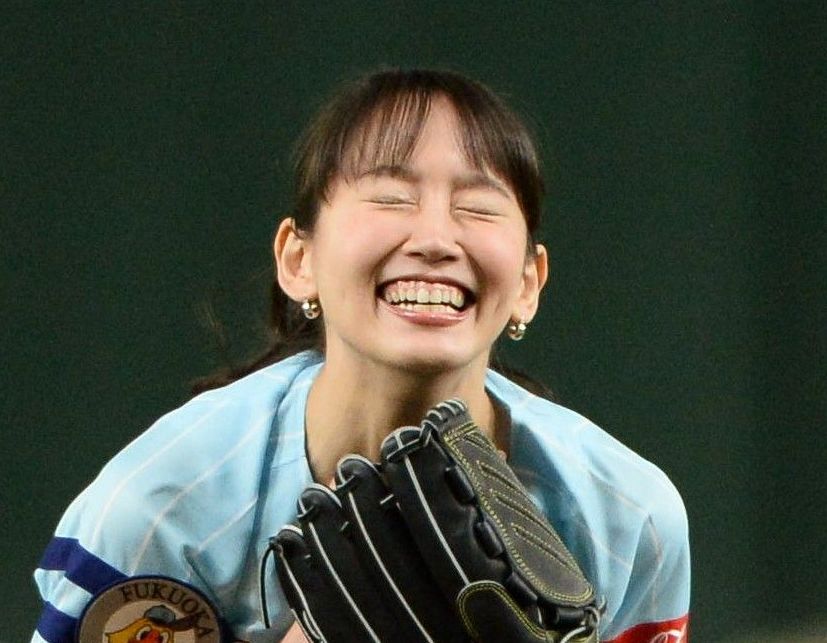 なんとも麗しい!」吉岡里帆〝大人の魅力開放〟透け感ドレスに絶賛の声